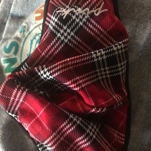 4 Victoria’s Secret PINK  mask 4 count reusable